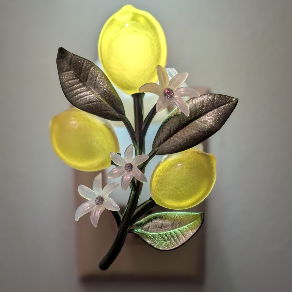 Bath & Body Works Lemon & Floral Wallflower Scent Control Nightlight